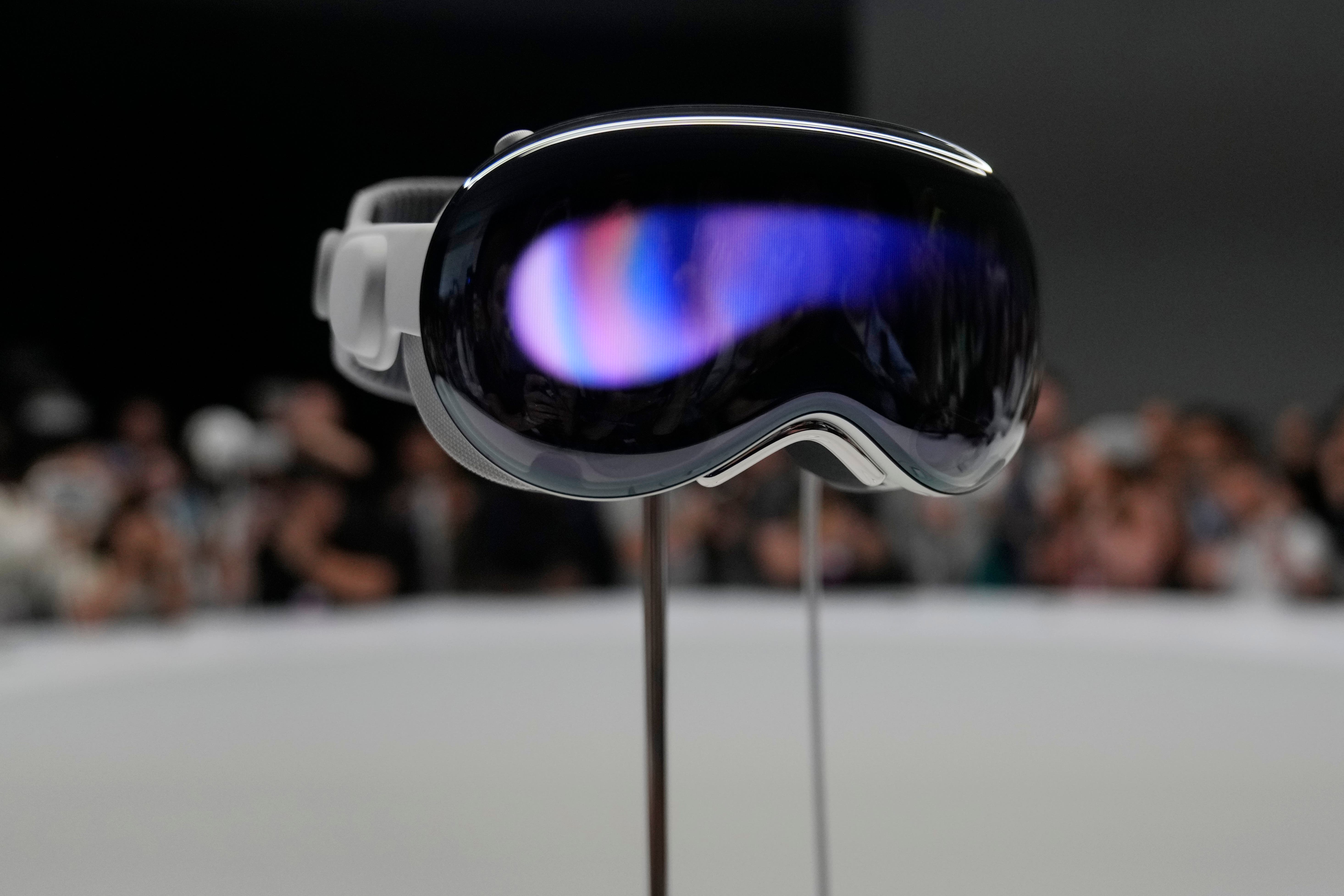 Apple VR headset: AI not mentioned at WWDC 2023 | The Independent related to Analyzing Apple’s AI Innovations at WWDC 2023: Implications for B2B Professionals