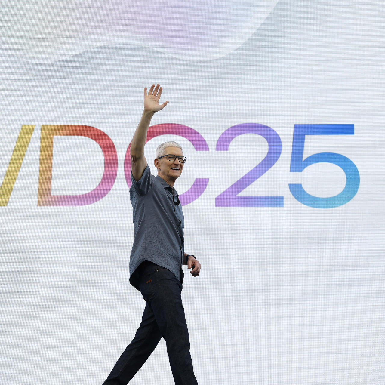 Apple WWDC: iPhone Maker Unveils Array of New Software, but AI Comeback Remains Far Off - WSJ related to Analyzing Apple’s AI Innovations at WWDC 2023: Implications for B2B Professionals